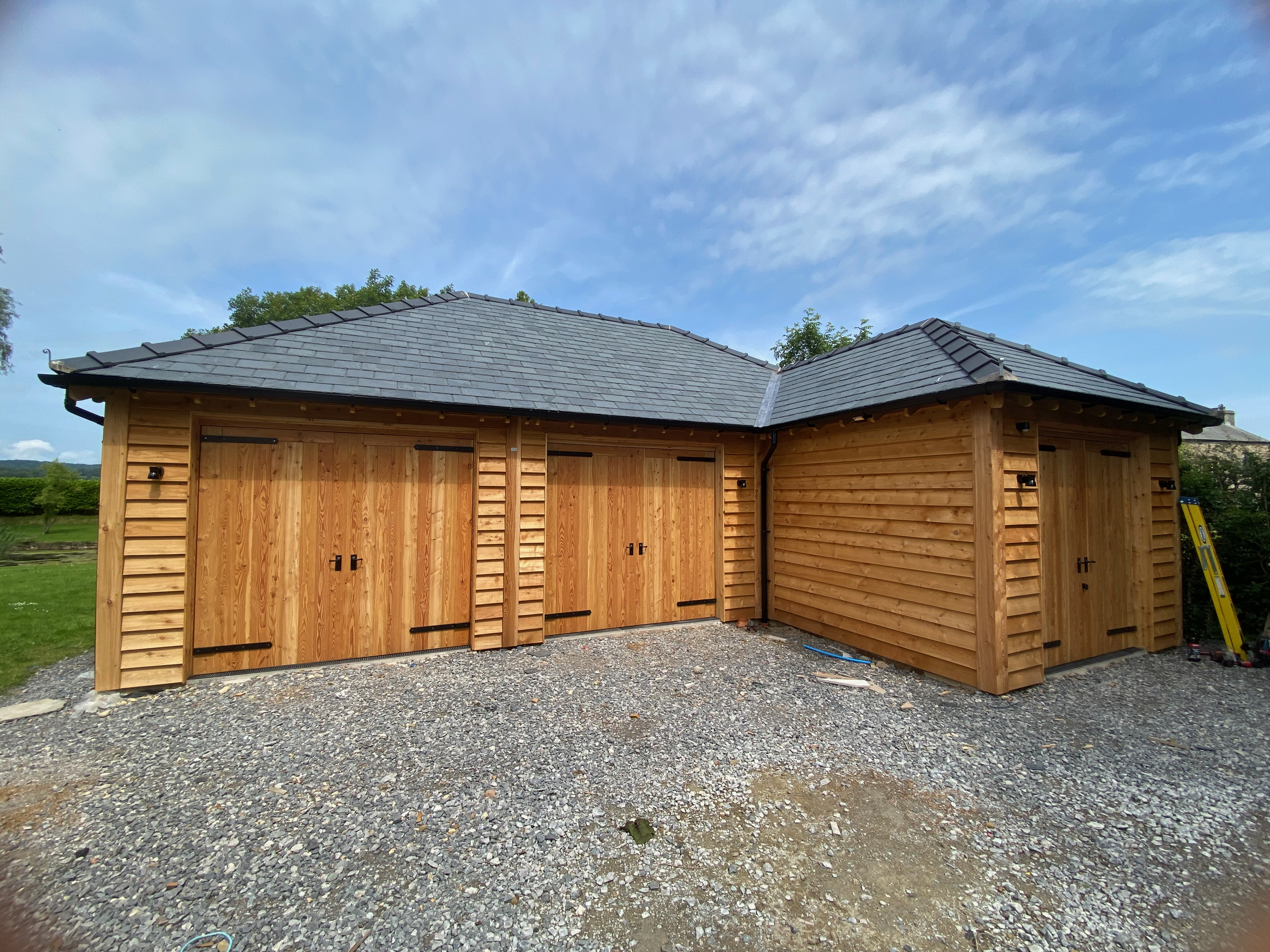 Oak-framed garage or carport by Woodstyle Joinery