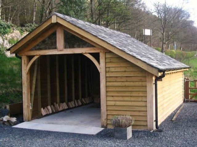 Workshop with built-in storage units