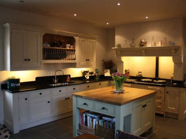 Modern oak kitchen cabinets
