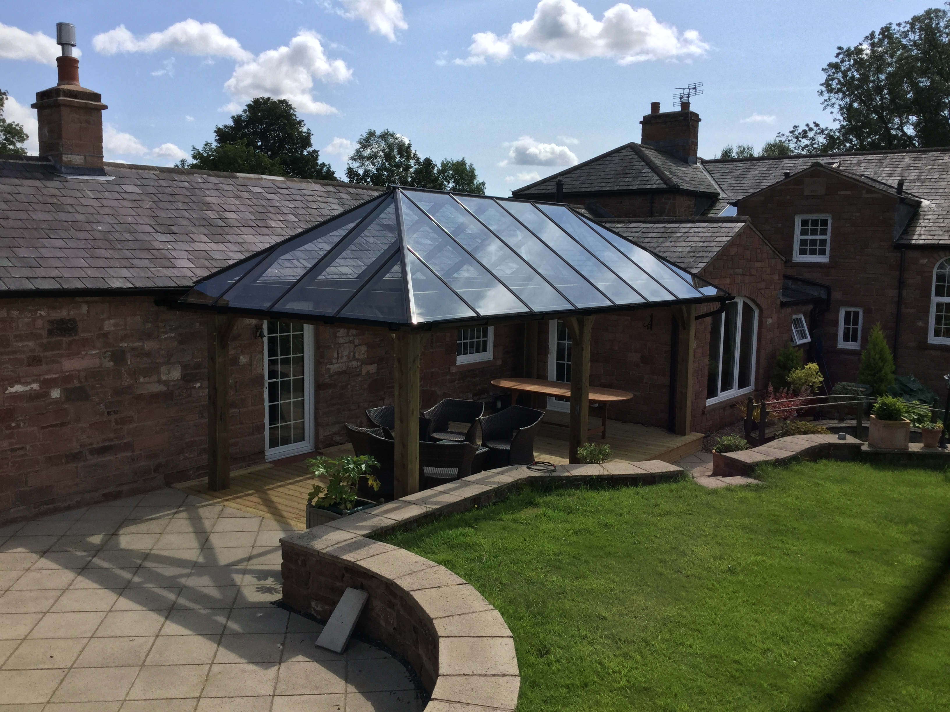 Oak-framed veranda by Woodstyle Joinery