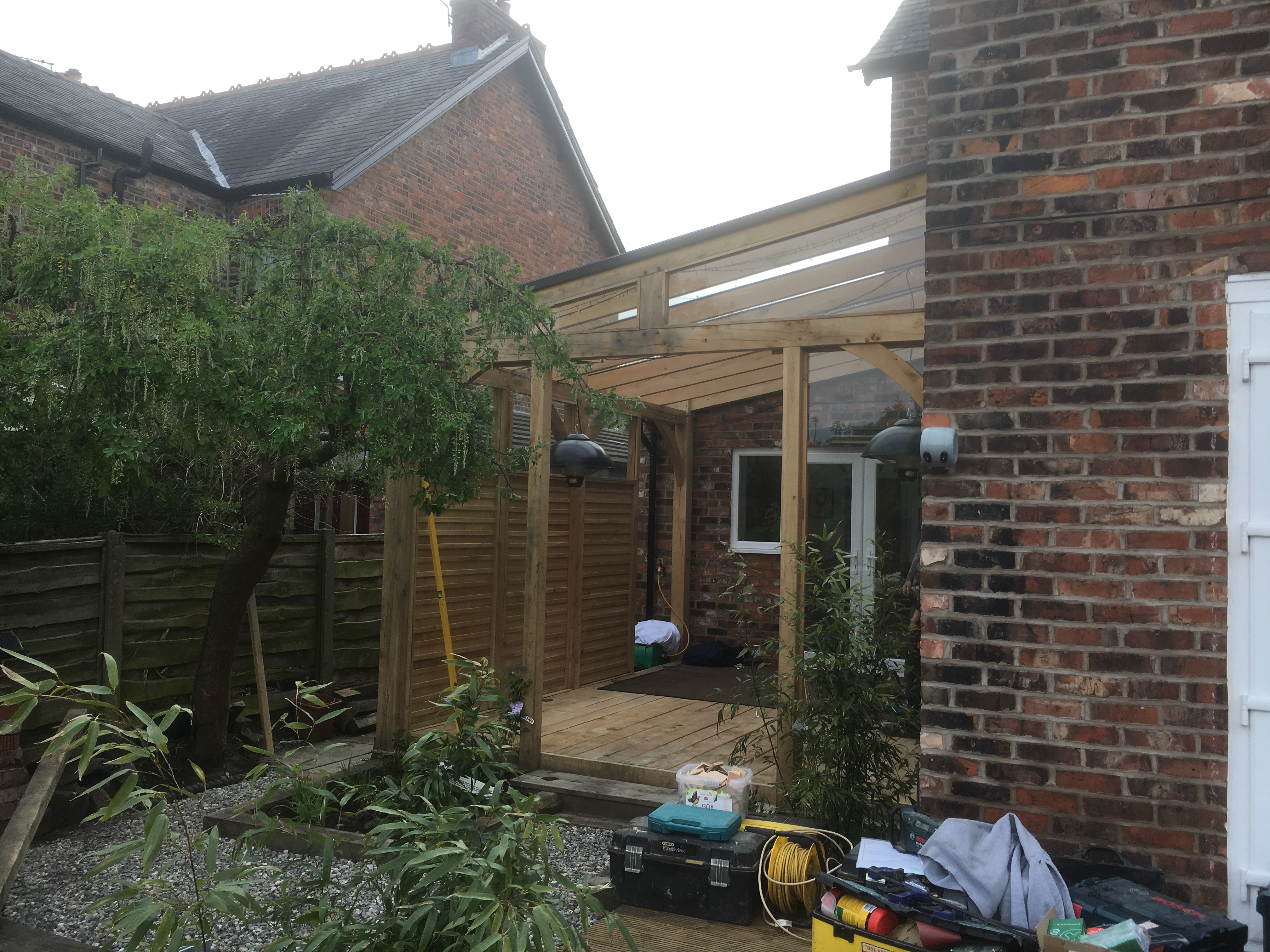 Oak-framed veranda by Woodstyle Joinery