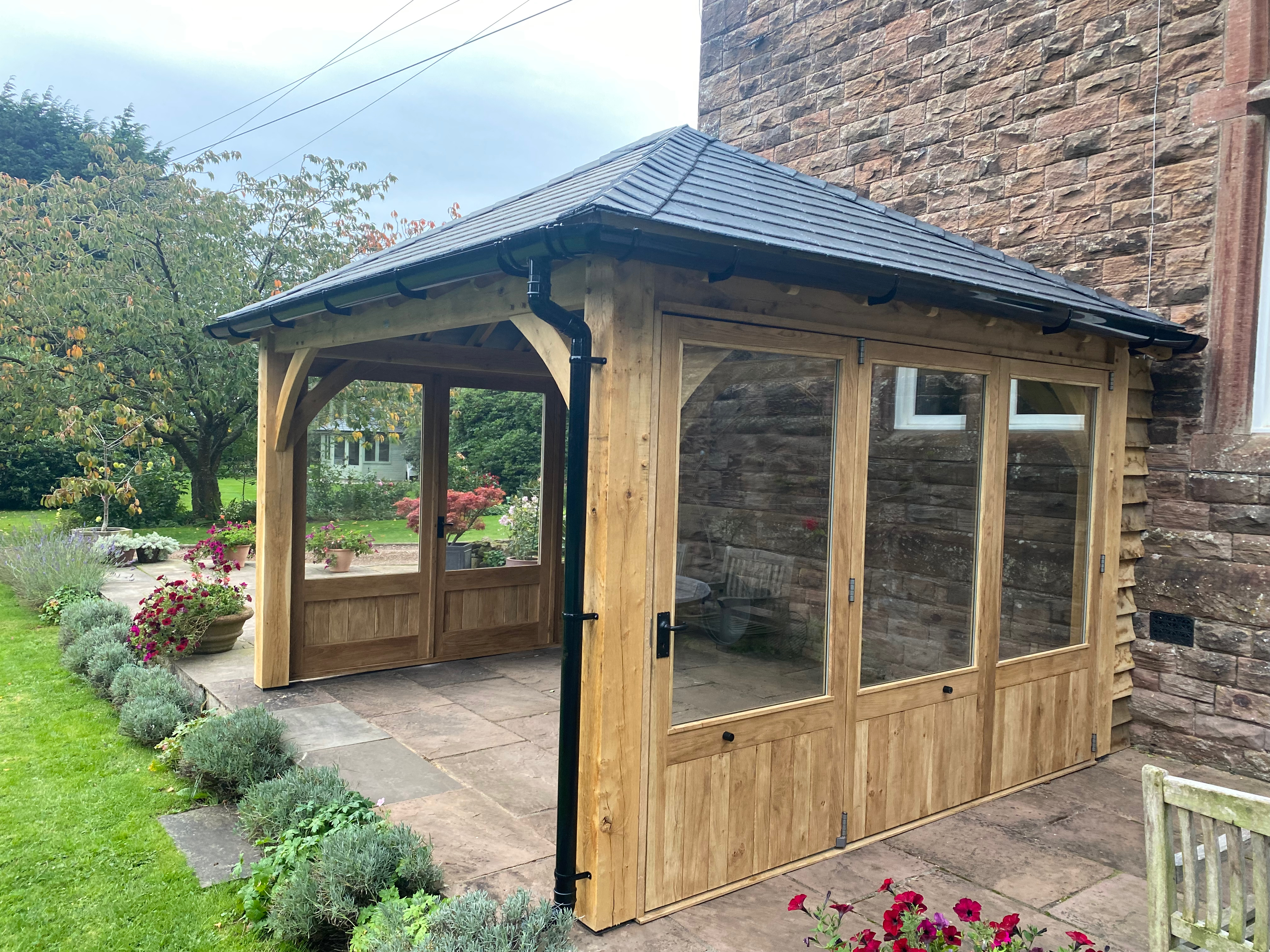 Oak-framed veranda by Woodstyle Joinery