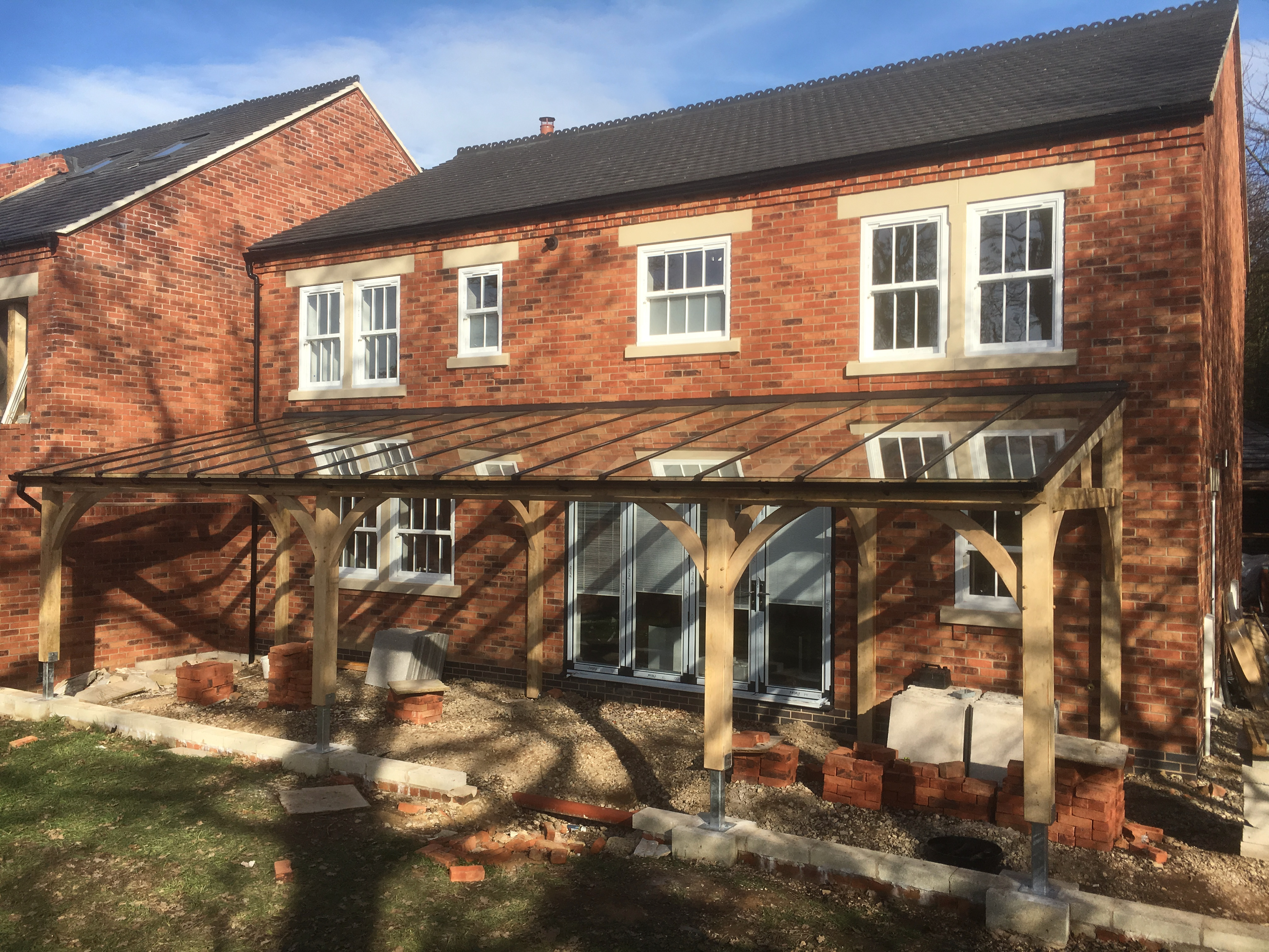 Oak-framed veranda by Woodstyle Joinery